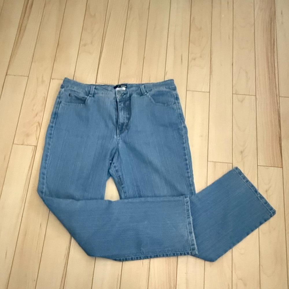 #1 - BASIC EDITION WOMEN’S JEANS